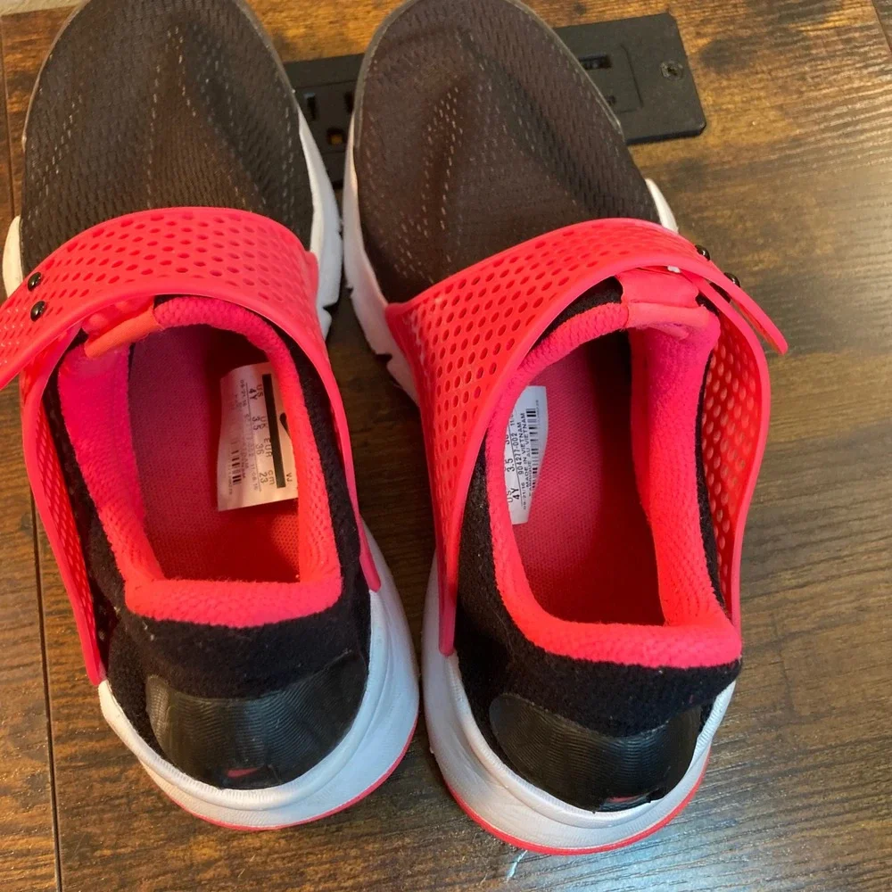 Nike Sock Dart GS Black Hyper Pink Running Shoes 904277-002 Girls Kids 4Y Youth